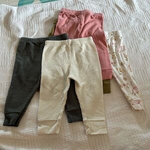 5 pack of Cloud Island leggings